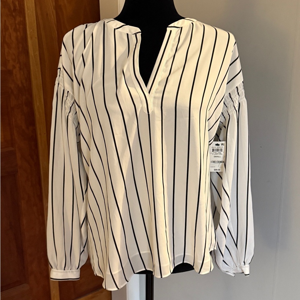 BNWT ALFANI Women's Striped Blouse